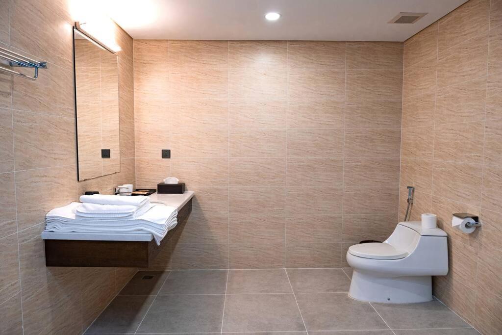 1Br - 1 Sofa Bed Luxurious 5-Stars Resort Phuc Yen Exterior photo